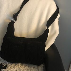 Black velvet shoulder bag..